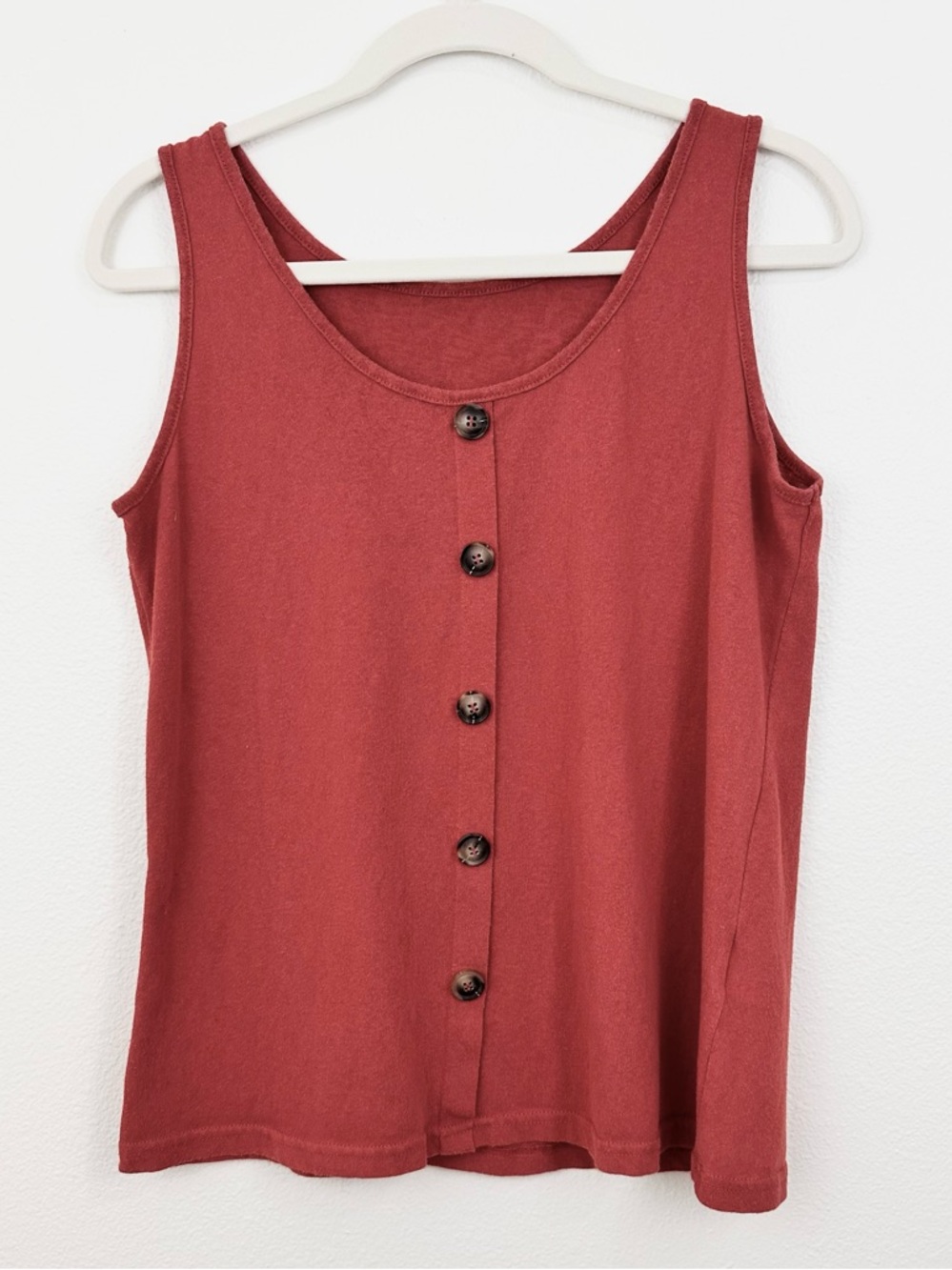 Perout Earthy Red Decorative Button Front Tank Top, L